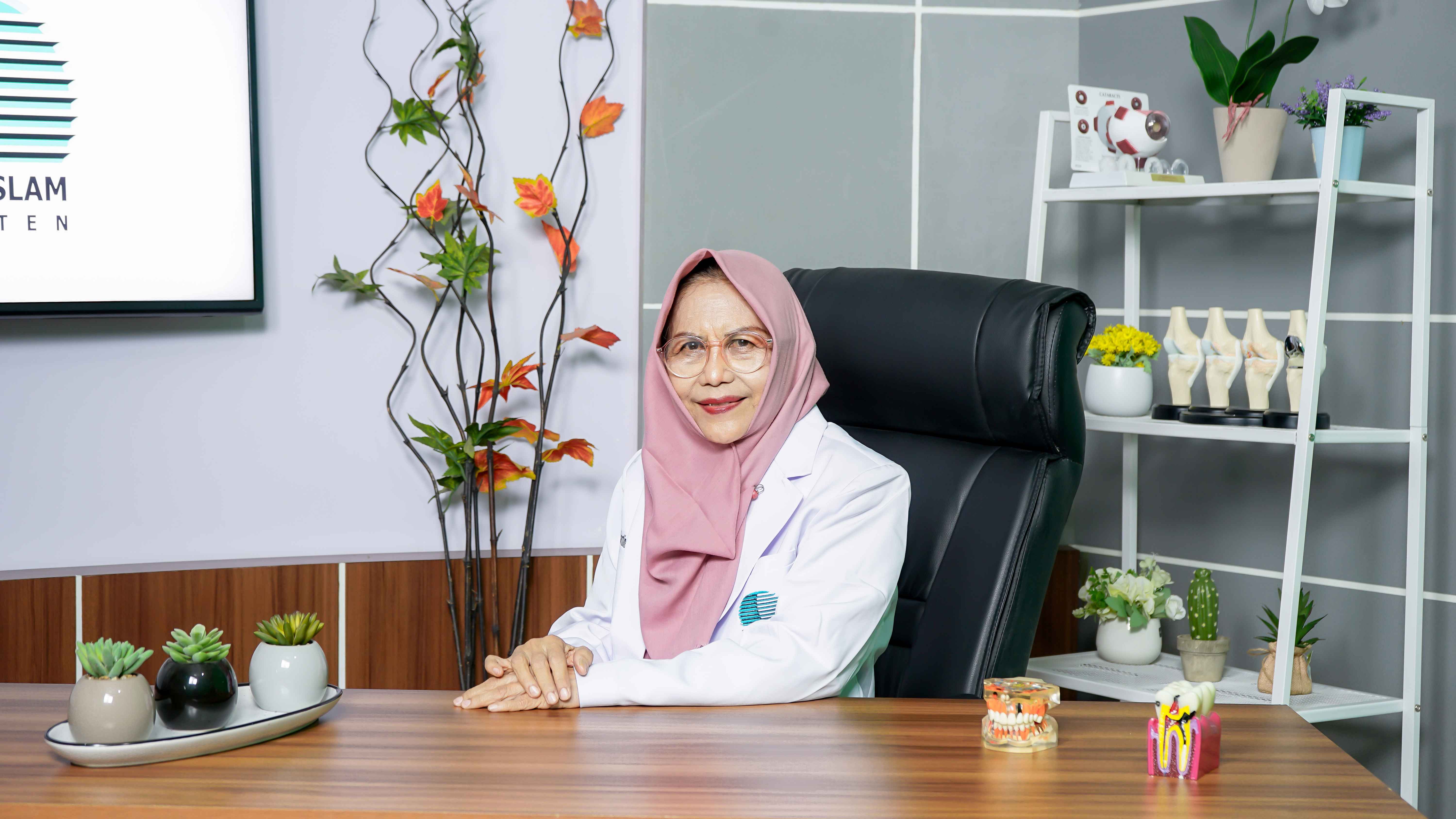 drg. Prihartiningsih, Sp.BM