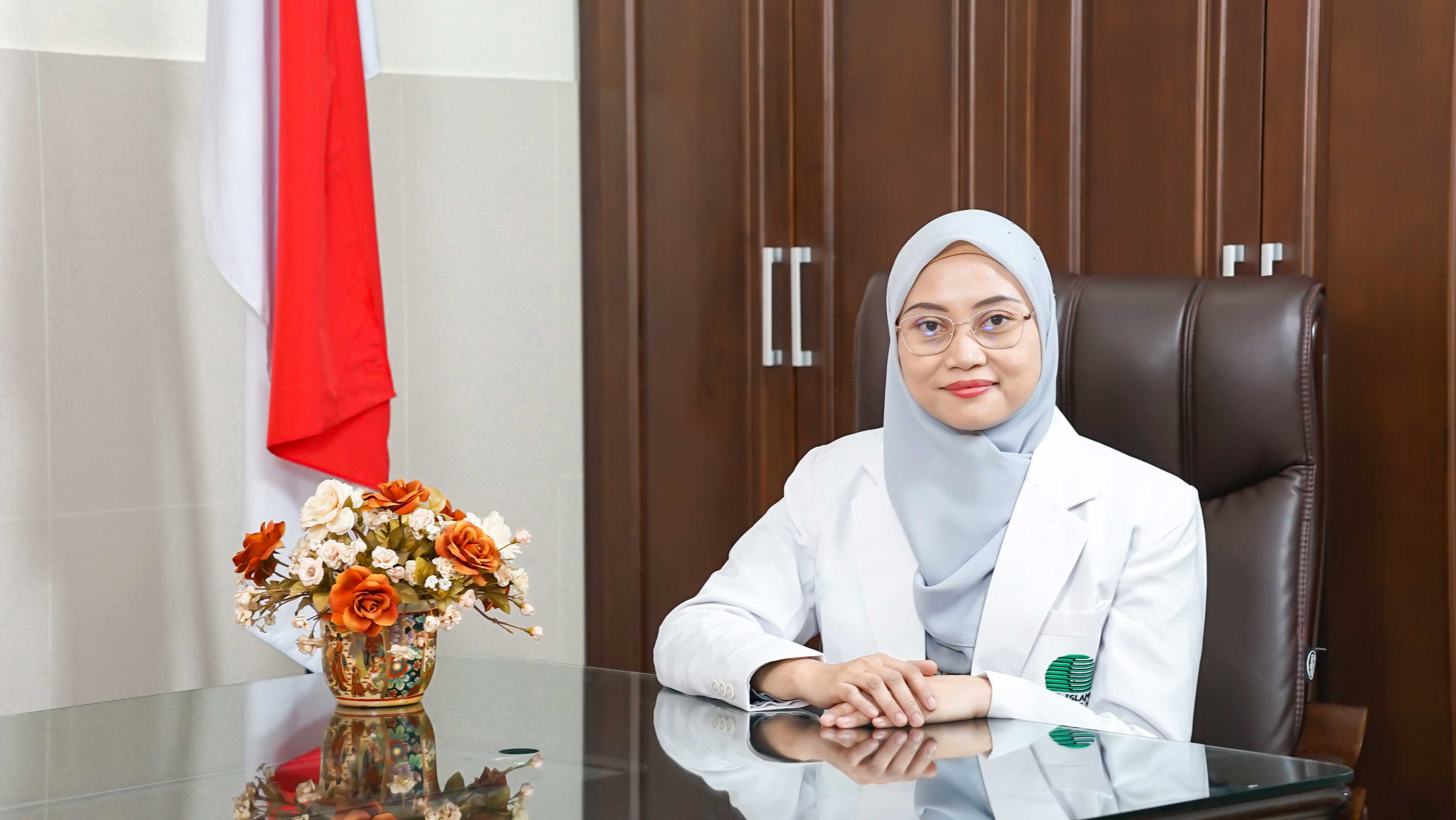 dr. Erna Fitrisia Kristina, Sp.PD-KGH