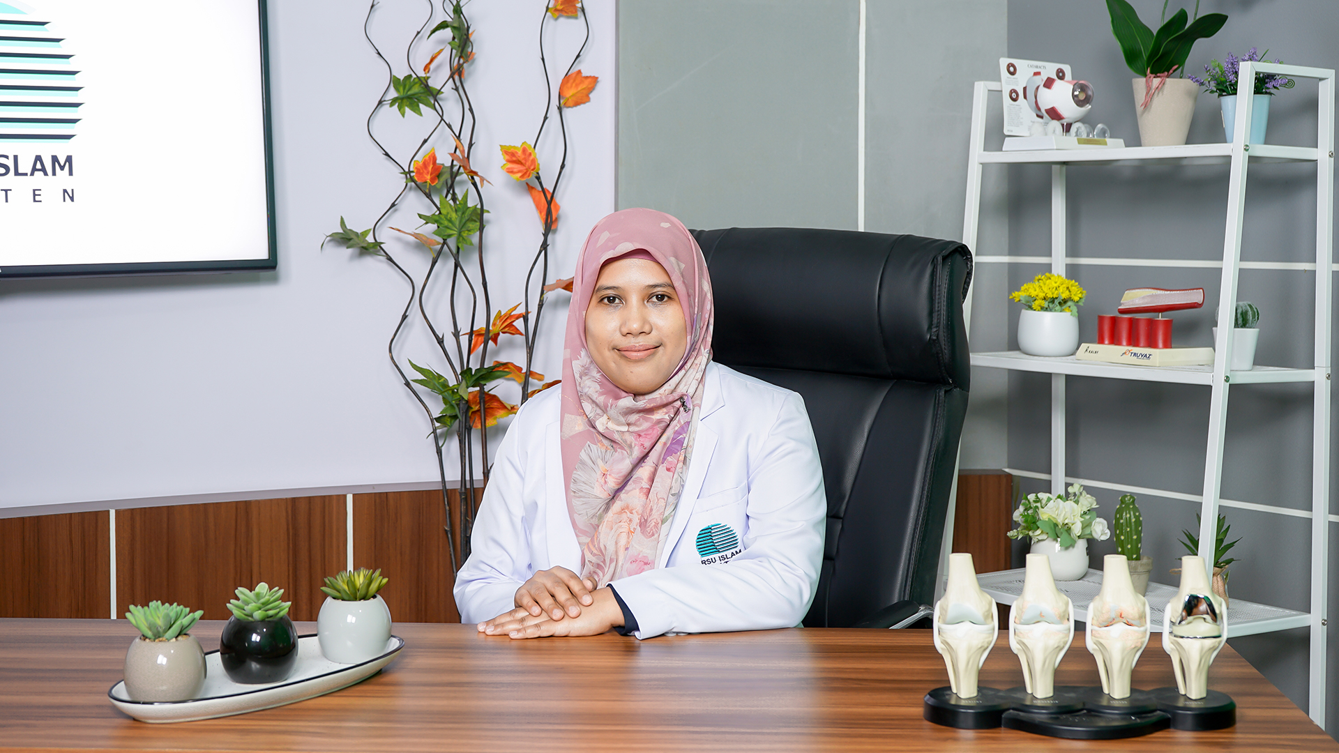 dr. Dian Caesarianna, Sp.B